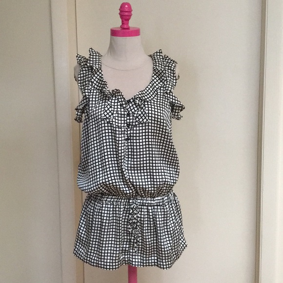 ⭐️ 2 for $10! Cute ruffle blouse! - Picture 3 of 7